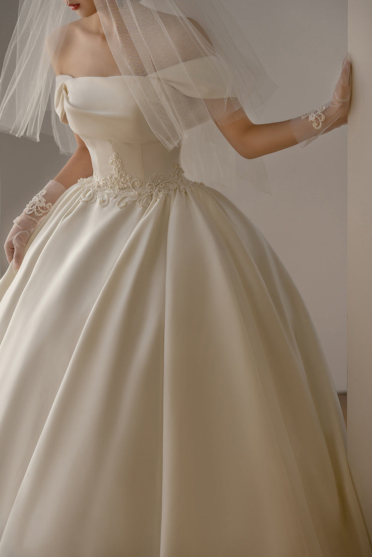 Women's Satin Off-shoulder Retro Fashion Trailing Wedding Dress