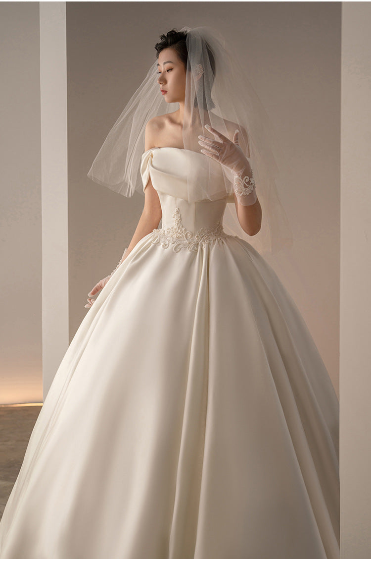 Women's Satin Off-shoulder Retro Fashion Trailing Wedding Dress